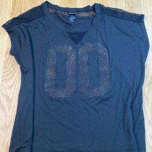 Torrid Black short sleeve shirt size 1